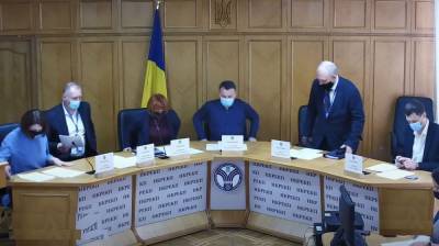 Алексей Кучеренко - Члены НКРЭКУ незаконно выплатили сами себе премию 4,5 млн грн - аудит Счетной палаты - politeka.net - Украина