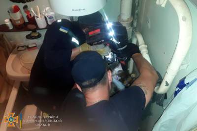 В Днепре женщина застряла в ванной и просидела там несколько дней (фото) - sharij.net - Украина - Днепропетровская обл.