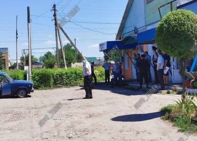 Расстрелянная мужем в магазине женщина умерла в больнице под Волгоградом - province.ru - Волгоград - Волгоградская обл.