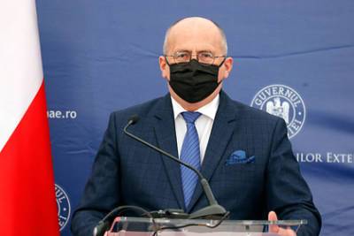 Александр Лукашенко - Збигнев Рау - В Польше назвали Белоруссию турагентством для нелегальных мигрантов - lenta.ru - Белоруссия - Польша