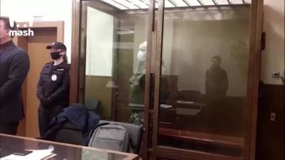 Иван Князев - Суд в Москве приговорил экс-полицейского к 2,5 годам за стрельбу в девочку - piter.tv - Москва