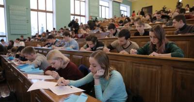 Виктор Водолацкий - Россия заманивает на учебу абитуриентов с Донбасса: квота увеличена в два раза - dsnews.ua - Россия - Украина - Луганск - Донбасс