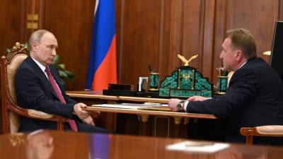 Владимир Путин - Игорь Шувалов - Путин напомнил о роли Минпросвещения во всех образовательных проектах - piter.tv - Россия