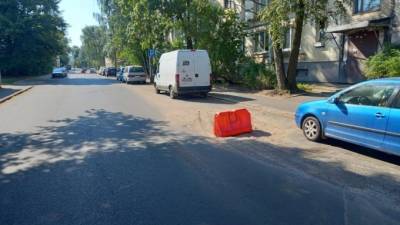 В Выборге продолжается дорожный ремонт на улице Сухова - piter.tv - образование Выборгский Район