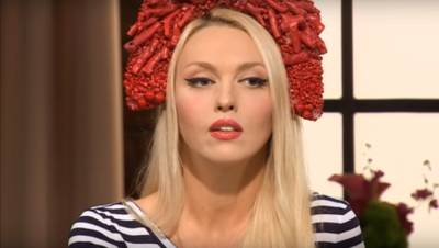 Ольга Полякова - Буечки разгорячились на солнышке: Оля Полякова в тоненьком сарафане совсем забыла про белье - ukrainianwall.com - Украина
