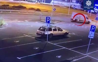 Патрульные задержали спящего пьяного автоугонщика - korrespondent.net - Украина - Киев