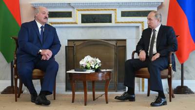 Владимир Путин - Александр Лукашенко - Наталья Эйсмонт - Лукашенко и Путин обсудили рост присутствия НАТО на Украине - russian.rt.com - Россия - США - Украина - Санкт-Петербург - Белоруссия