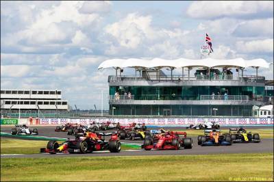 Почему так названы повороты в Сильверстоуне - f1news.ru