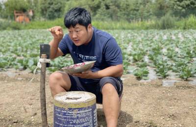 Китайские фермеры рвутся в TikTok, зарабатывая миллионы и зазывая в село молодежь - agroportal.ua - Китай - Украина