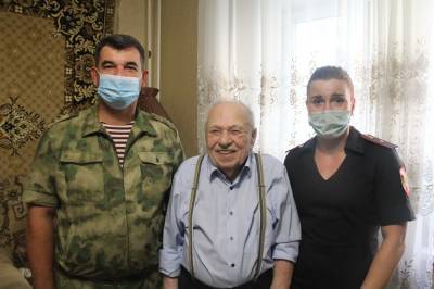 Росгвардейцы поздравили ветерана войны с 98-летием - lipetskmedia.ru - Липецк