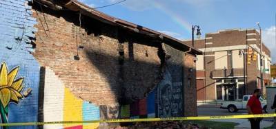 Джордж Флойд - В США молния уничтожила граффити с афроамериканцем Джорджем Флойдом - runews24.ru - США