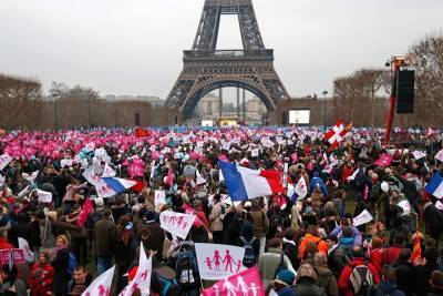 Во Франции - Во Франции протестующих против обязательной вакцинации разогнали слезоточивым газом - pravda-tv.ru - Франция - Париж