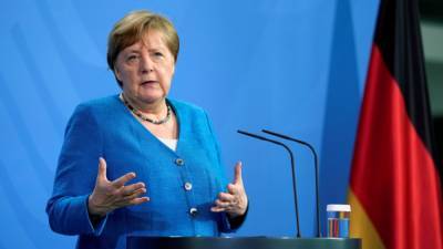 Ангела Меркель - Офис канцлера ФРГ ответил на письмо жителей омского села о ремонте дороги - svoboda.org - Германия