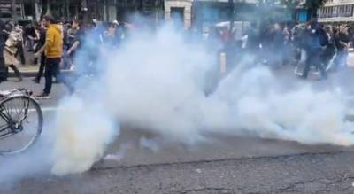 В Париже — протесты против обязательной вакцинации - yur-gazeta.ru - Франция - Париж