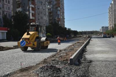 Улицы Астрахани заполонила дорожная спецтехника - ast.mk.ru - Астрахань