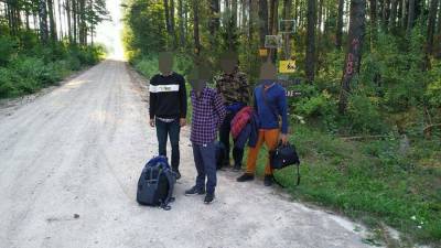 За сутки на границе Литвы с Беларусью задержаны 57 нелегальных мигрантов - obzor.lt - Россия - Белоруссия - Литва - Индия - респ. Дагестан - респ. Чечня - Афганистан