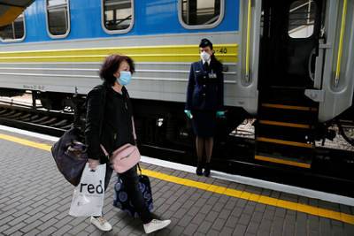 Украинская проводница раскритиковала состояние поездов в стране и свою зарплату - lenta.ru - Украина
