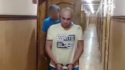 В Иркутске суд арестовал угрожавшего сбросить сына с 14-го этажа - iz.ru - Израиль - Иркутск
