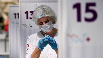 Роструд разрешил увольнять непривитых сотрудников без сохранения зарплаты - svoboda.org