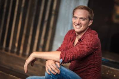 Андрей Бурковский - Андрей Бурковский о жизни после «Даёшь молодёжь»: «История должна заканчиваться» - vistanews.ru - Томск