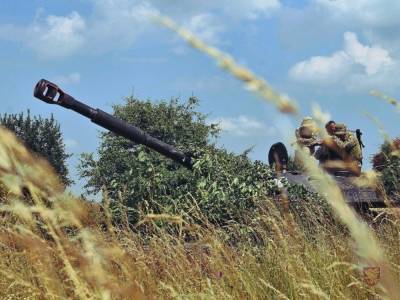 Владимир Зеленский - На Донбассе ранены двое украинских военных - gordonua.com - Россия - Украина - Крым - Луганская обл. - Донецкая обл.