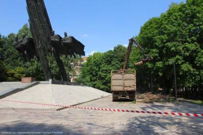 В рязанском парке Советско-Польского братства подрядчик не уложился в сроки ремонта - rzn.mk.ru