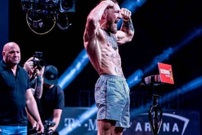 Дастин Порье - Конор Макгрегора - Дэйна Уайт - Глава UFC назвал сроки возвращения Макгрегора - lenta.ru - Лос-Анджелес - Ирландия