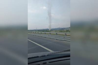 Пронесшийся рядом с КАД смерч сильно удивил петербуржцев - spb.mk.ru - Санкт-Петербург