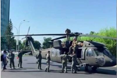 Шарль Де-Голль - В столице Румынии экстренно сел вертолет ВВС США - lenta.ua - США - Украина - Румыния - county Black Hawk - г. Бухарест