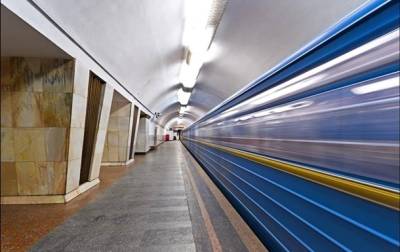 В Киеве человек попал под поезд метро - korrespondent.net - Украина - Киев