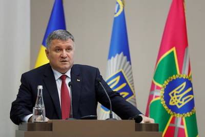 Владимир Зеленский - Арсен Аваков - Джордж Кент - Антон Геращенко - Глава МВД Украины Авакова покинул пост из-за просьбы Зеленского - lenta.ru - США - Украина
