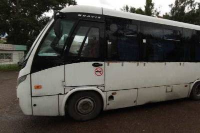 Напавший на автобус в Красноярском крае мужчина укусил пассажира при попытке задержания - kras.mk.ru - Красноярский край
