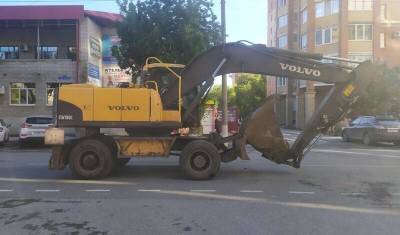 Разговаривая по телефону, 32-летняя женщина попала под колёса трактора - nashgorod.ru