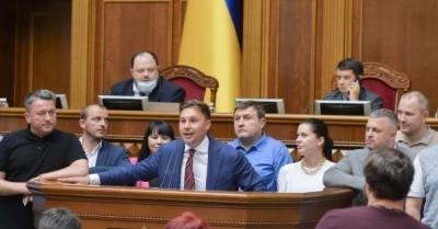 Владимир Зеленский - Рада закрывает пятую сессию: как укрепилось монобольшинство Зеленского и что с оппозицией - delo.ua - Украина