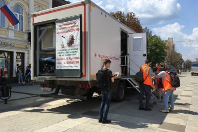 Саратовцы гадают, зачем в прививочном пункте установили гинекологическое кресло - saratov.mk.ru - Саратов