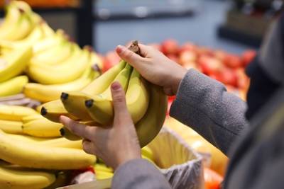 Дмитрий Леонов - Россиянам назвали срок снижения рекордных цен на бананы - lenta.ru - Россия - Эквадор