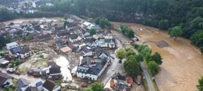 Катастрофическое наводнение в Европе унесло более сотни жизней, еще 1300 ищут спасатели (ФОТО, ВИДЕО) - lenta.ua - Украина - Бельгия - Германия - Чехия - Голландия - Люксембург - земля Рейнланд-Пфальц