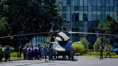 Шарль Де-Голль - Американский вертолет Black Hawk совершил аварийную посадку в Бухаресте - golos-ameriki.ru - Румыния - Афганистан - county Black Hawk - г. Бухарест