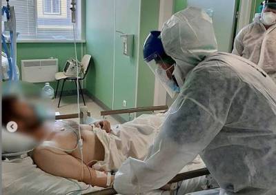 Монахи Псково-Печерского монастыря начали помогать врачам и медсёстрам в «красной зоне» - nazaccent.ru - Псков