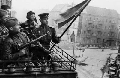 Сколько погибло красноармейцев после капитуляции Германии - russian7.ru - Украина - Германия - Япония - Прага