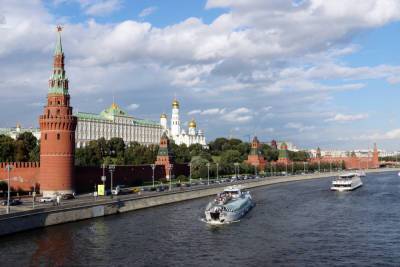 Дмитрий Песков - Сергей Собянин - Кремль прокомментировал отмену QR-кодов в Москве - mk.ru - Москва - Россия