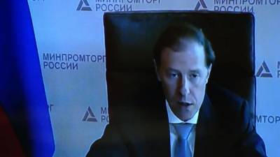 Денис Мантуров - Мантуров заявил, что дефицита аппаратов ИВЛ в России нет - piter.tv - Россия