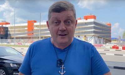 «Не рядом с Угандой. Но в глубокой заднице»: мэры и губернаторы РФ провалили вакцинацию - bloknot.ru - Россия - Уганда