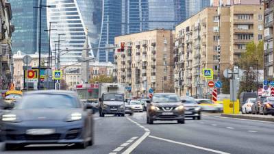 Число машин на московских дорогах сократилось на 230 тыс. единиц - iz.ru - Москва - Израиль