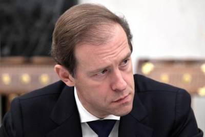 Денис Мантуров - Проблему нехватки медицинского кислорода Россия будет решать с помощью закупок за рубежом - versia.ru - Россия
