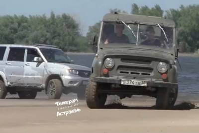 Астраханцы возмущены обилием машин на городском острове - ast.mk.ru