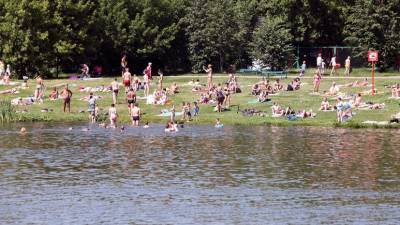 На двух пляжах Серебряного Бора временно запретили купание - russian.rt.com - Москва