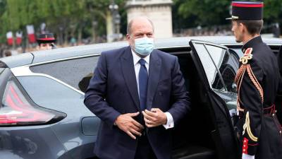 Министр юстиции Франции не признал вины - vesti.ru - Франция