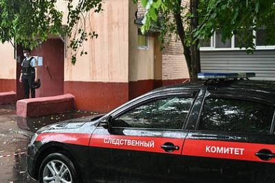 Россиянин с топором и ножом убил знакомого и расправился со свидетелями - lenta.ru - Россия - Челябинская обл. - Южноуральск