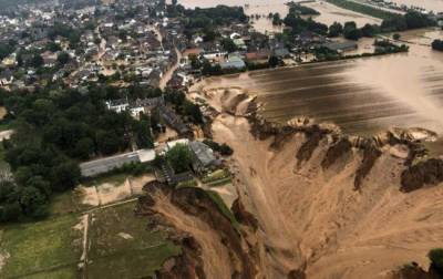 «Потоп века»: показали фото разрушительной стихии в Германии - agrimpasa.com - США - Германия - Канада
